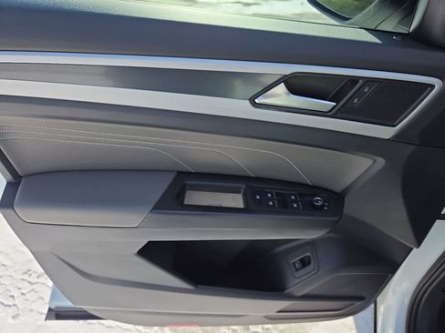 Used 2022 Volkswagen Atlas SEL R-Line image 14