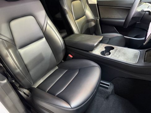 Used 2021 Tesla Model Y Performance image 46