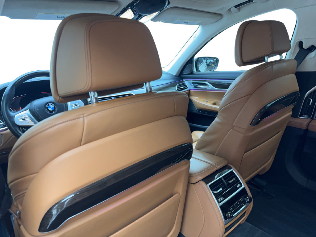 Used 2021 BMW 750i xDrive w/ Executive Package AWD/4WD image 39