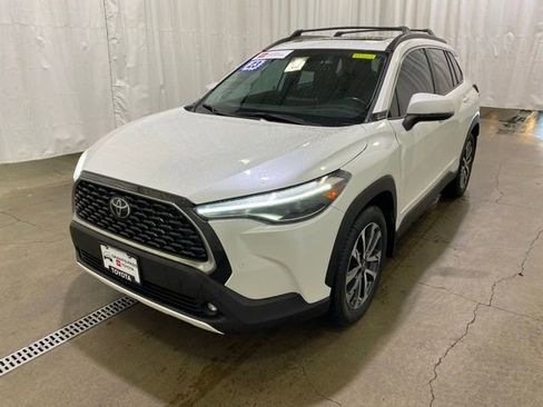 Certified 2023 Toyota Corolla Cross XLE w/ Convenience Package image 8