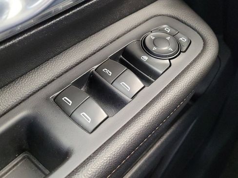 Used 2020 GMC Terrain SLE image 27