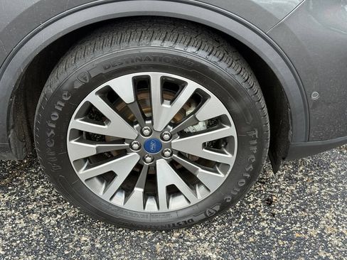 Used 2020 Ford Escape Titanium AWD/4WD image 34
