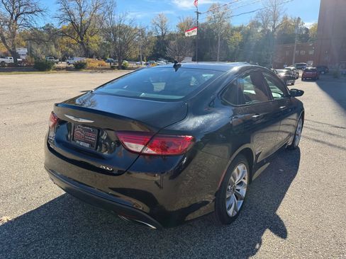 Used 2015 Chrysler 200 S w/ Navigation & Sound Group I image 5