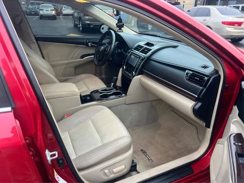 Used 2012 Toyota Camry XLE image 25