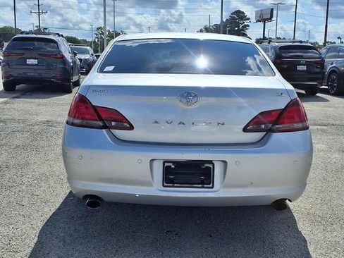 Used 2008 Toyota Avalon Touring FWD image 6