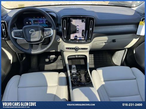 New 2025 Volvo XC40 B5 Ultra w/ Climate Package image 12