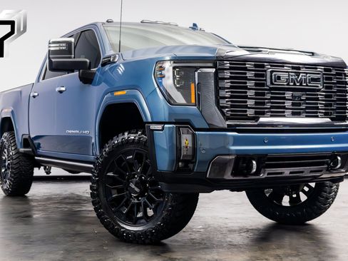 Used 2024 GMC Sierra 2500 Denali Ultimate AWD/4WD image 1