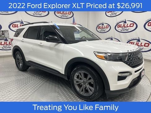 Certified 2022 Ford Explorer XLT w/ Equipment Group 202A RWD image 1