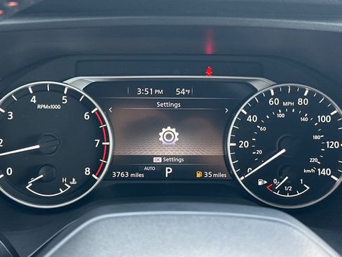 Used 2025 Nissan Rogue SV image 23