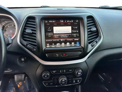 Used 2018 Jeep Cherokee Trailhawk w/ Quick Order Package 27L image 14