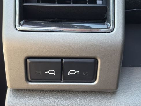 Used 2019 Ford F150 Lariat w/ Equipment Group 502A Luxury AWD/4WD image 27