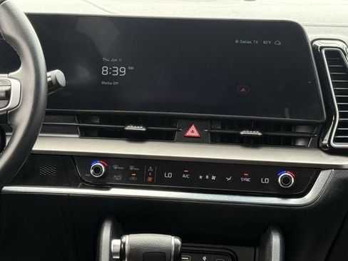 Used 2023 Kia Sportage EX FWD image 16
