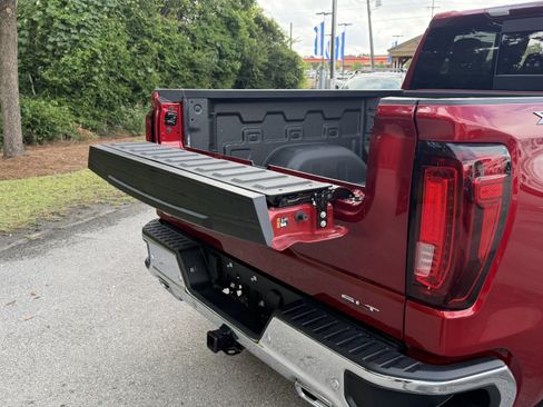 New 2026 GMC Sierra 1500 SLT w/ SLT Premium Plus Package AWD/4WD image 10