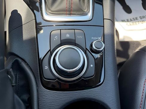 Used 2014 MAZDA MAZDA3 s Grand Touring FWD image 45