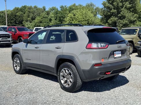 Used 2022 Jeep Cherokee Trailhawk AWD/4WD image 26