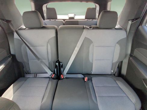 Used 2023 Chevrolet Traverse LT AWD/4WD image 19