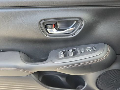 Certified 2025 Honda HR-V Sport image 24