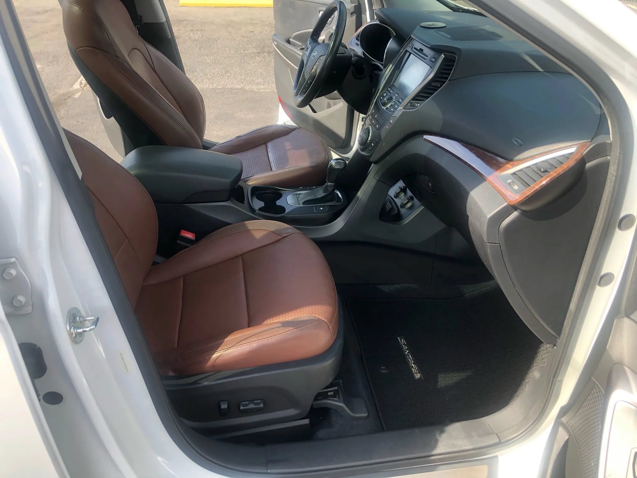 Used 2015 Hyundai Santa Fe Sport 2.0T w/ Option Group 05 FWD image 37