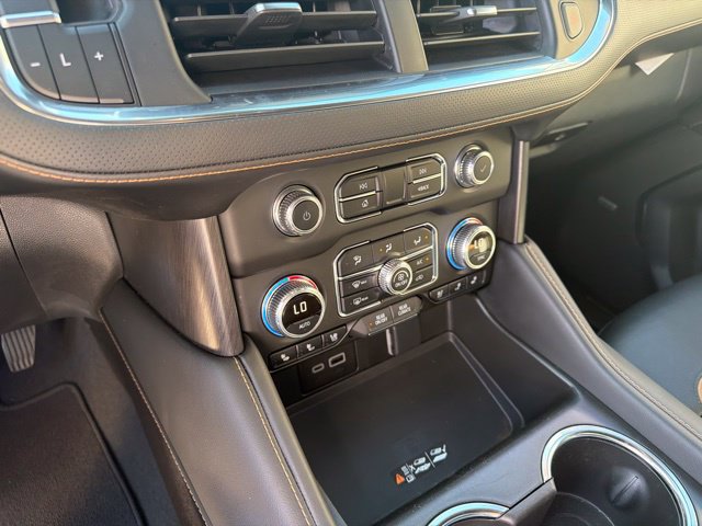 Used 2024 GMC Yukon AT4 w/ Technology Package AWD/4WD image 29