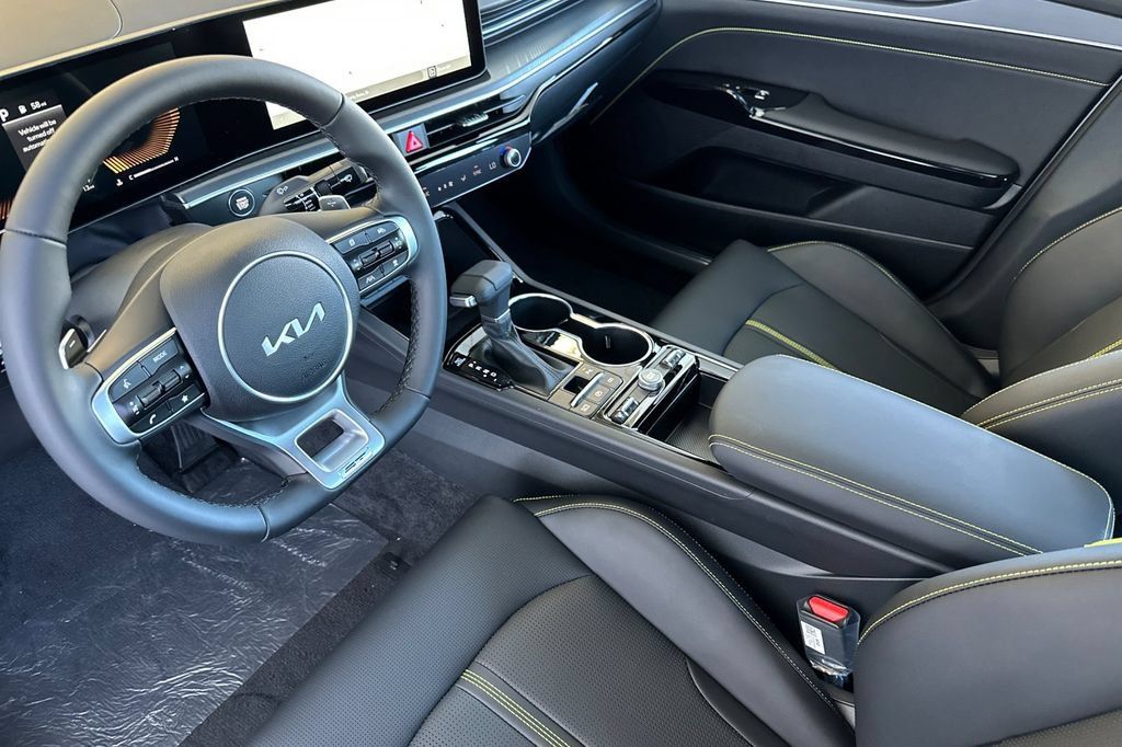 New 2026 Kia K5 GT FWD image 4