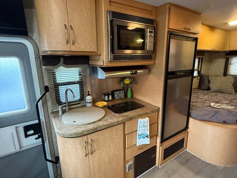 Used 2008 Dodge Sprinter 3500 image 8