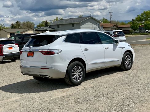 Used 2022 Buick Enclave Premium AWD/4WD image 5