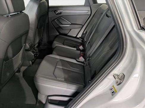 New 2025 Audi Q3 2.0T Premium image 17