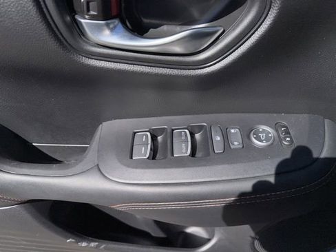 Used 2025 Honda HR-V Sport image 29