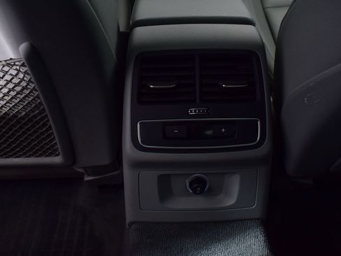 Used 2018 Audi A4 2.0T Premium image 20