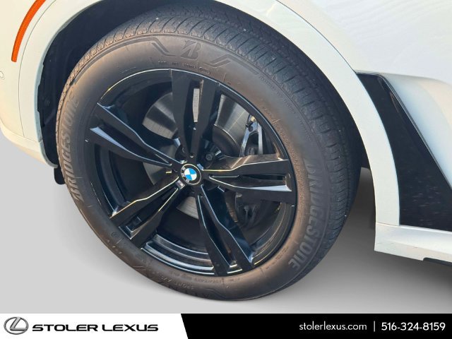 Used 2023 BMW X7 xDrive40i w/ M Sport Package AWD/4WD image 10