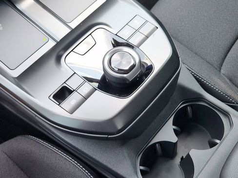 New 2026 Toyota C-HR AWD/4WD image 18