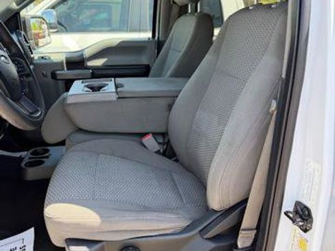 Used 2017 Ford F150 XLT image 9