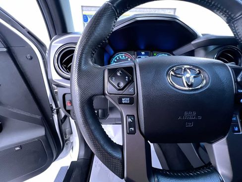 Used 2022 Toyota Tacoma TRD Pro AWD/4WD image 20