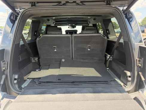 Used 2025 Rivian R1S Adventure AWD/4WD image 33