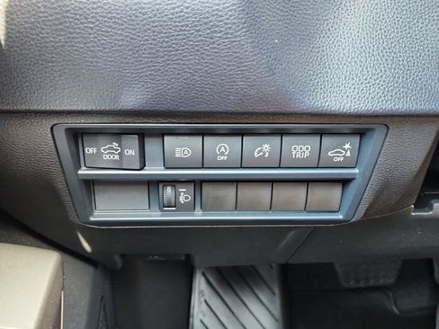 Used 2025 Toyota Tundra SR5 w/ SR5 Convenience Package AWD/4WD image 25