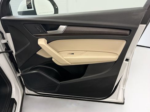 Used 2023 Audi Q5 2.0T Premium w/ Convenience Package image 35