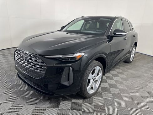 Used 2025 Audi Q5 Premium Plus w/ Premium Plus image 3