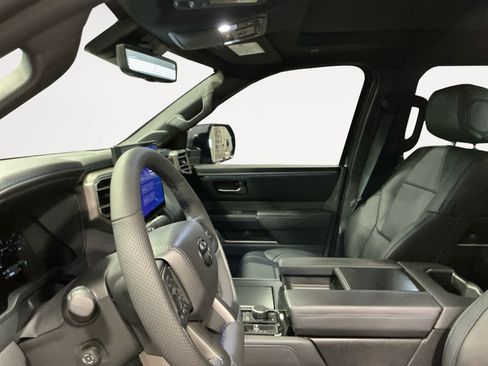 Used 2026 Toyota Tundra Platinum AWD/4WD image 9
