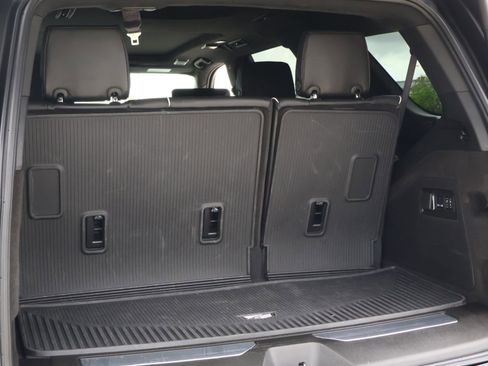 Used 2025 Cadillac Escalade Sport Platinum w/ LPO, Floor Liner Package AWD/4WD image 31