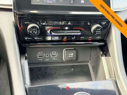 Certified 2023 Jeep Grand Cherokee Altitude AWD/4WD image 18