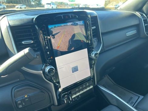 Used 2024 RAM 2500 Big Horn w/ Level 2 Equipment Group image 17