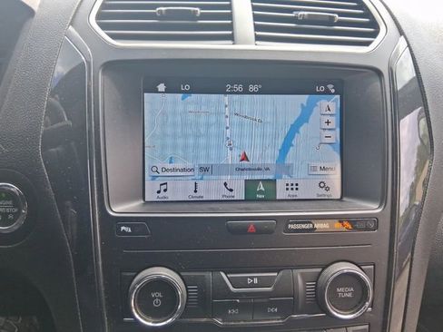 Used 2019 Ford Explorer XLT w/ Equipment Group 202A AWD/4WD image 21