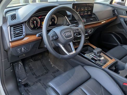 Used 2023 Audi Q5 e Premium Plus w/ Premium Plus Package image 15