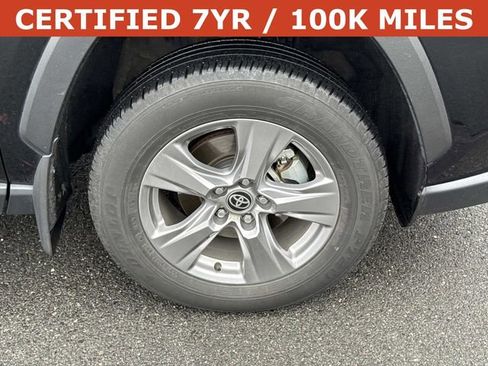Used 2024 Toyota RAV4 XLE w/ Convenience Package image 7