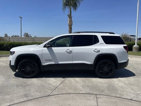 Used 2023 GMC Acadia SLE w/ Driver Convenience Package FWD image 5