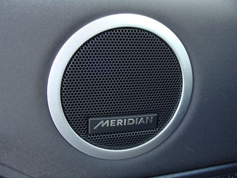 Used 2020 Land Rover Discovery Landmark image 34