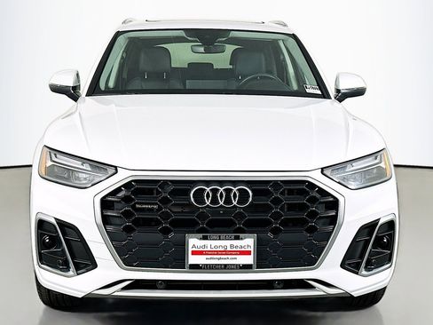 Used 2023 Audi Q5 e Premium Plus w/ Premium Plus Package image 2