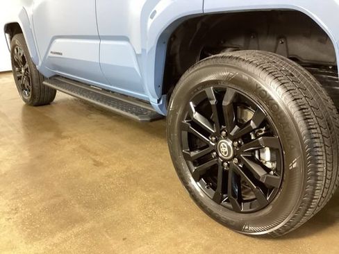 Used 2026 Toyota 4Runner Platinum AWD/4WD image 15
