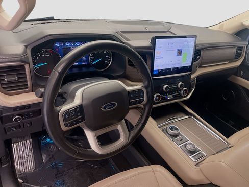 Used 2023 Ford Expedition Max Limited image 7