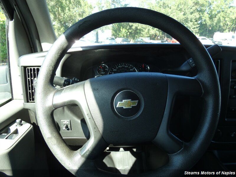 Used 2015 Chevrolet Express 2500 RWD image 24